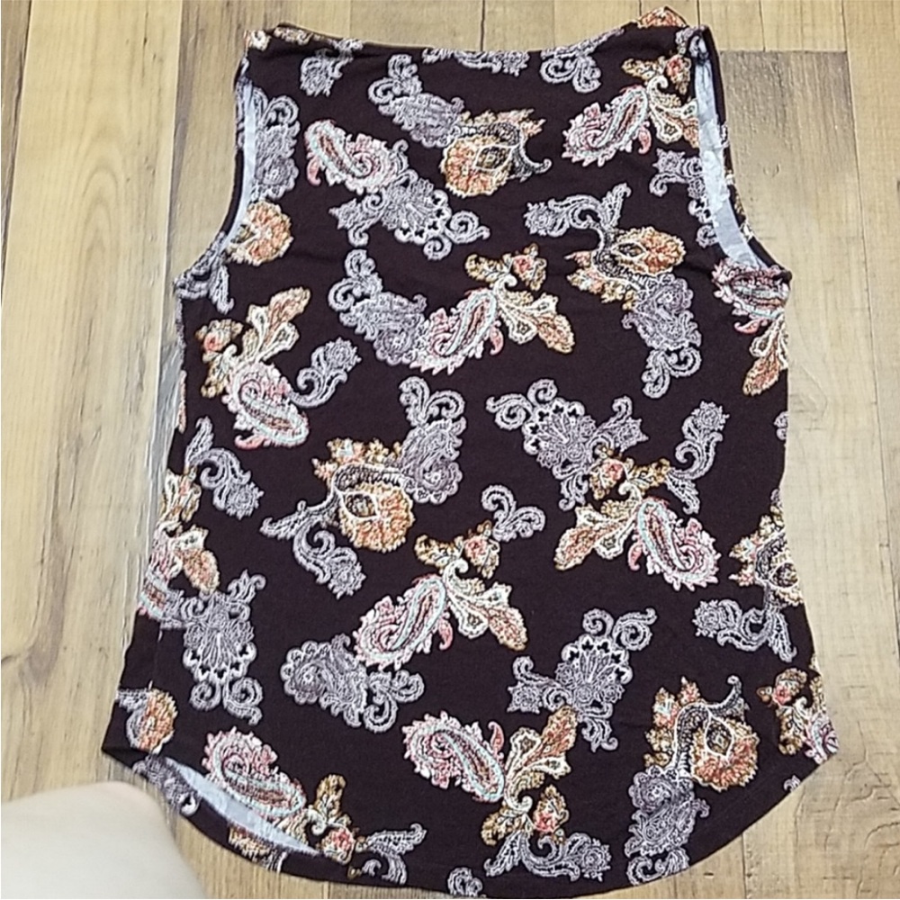 Paisley top